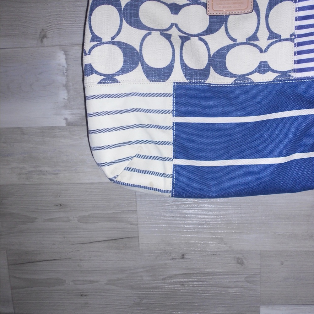 Coach Patchwork Daisy Convertible Shoulder Bag (2… - image 4